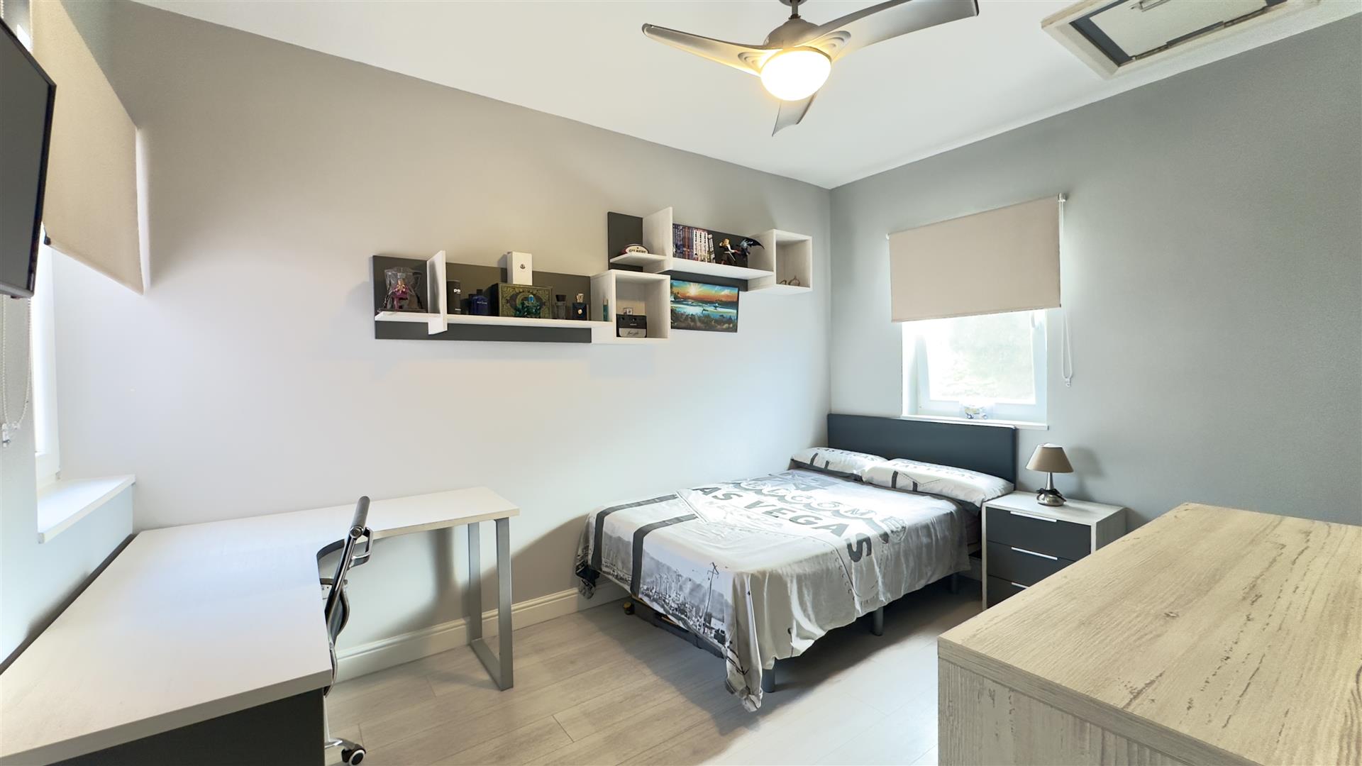 Image of Apartment - 3 Bedrooms - 1 Bathrooms for Sale in South District-Gibraltar, Image 5